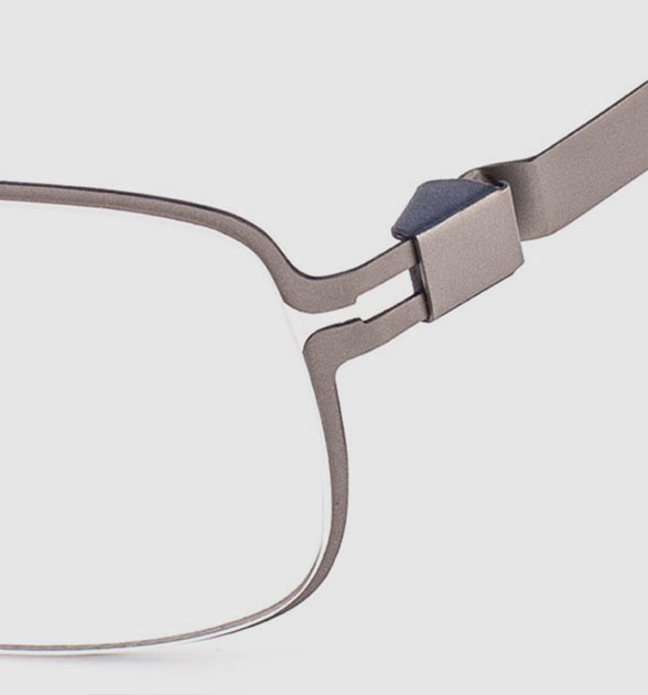 Wil je het gevoel hebben helemaal geen bril te dragen? Ga dan naar Specsavers.nl en bekijk onze Fineform-monturen voor dames en heren, naast een compleet scala aan andere lichtgewicht brillen.